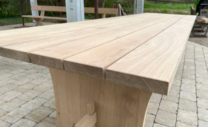Gartentisch Eiche massiv mit Quersteg und Verkeilung, Länge 2,20m